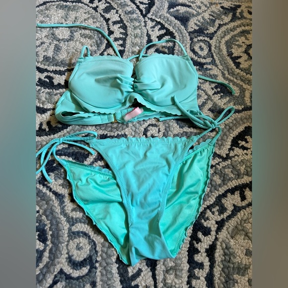Victoria's Secret Turquoise Bikini Set - Picture 1 of 3